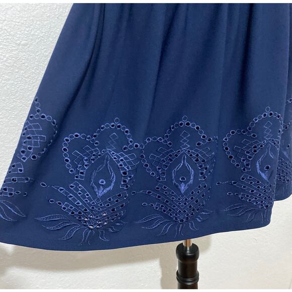 NWT Francesca's Mi Ami Navy Blue Mini Dress Size M Laser Cut Skirt Feminine - Picture 4 of 9